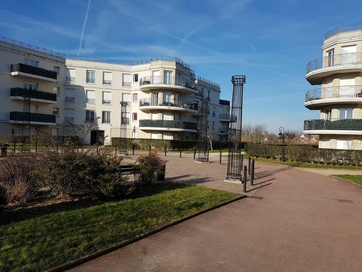 Appartement Avec Rez De Jardin A Disneyland Montévrain Exterior foto